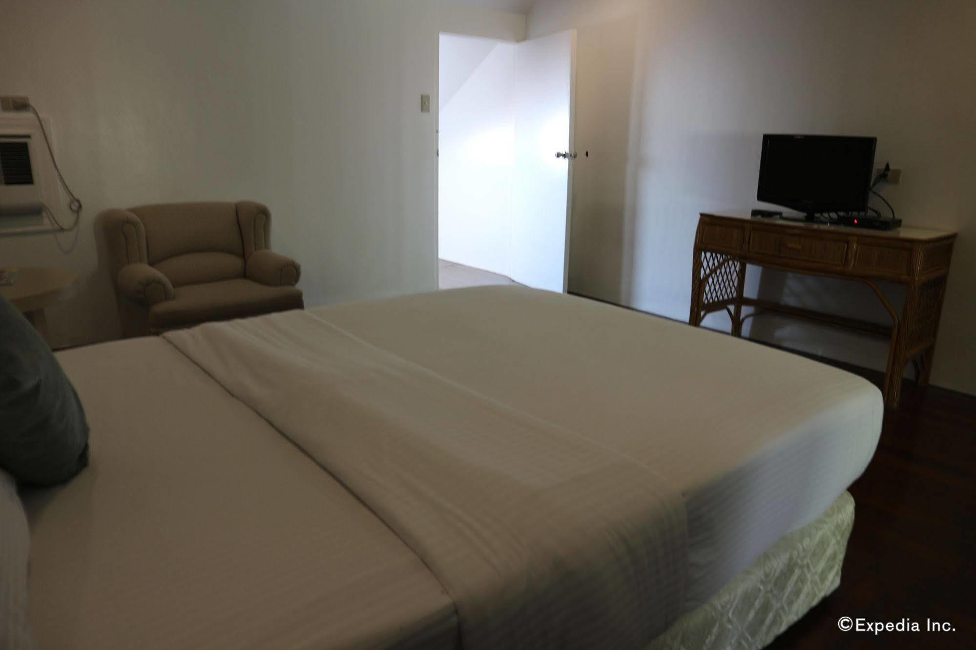 Sta. Monica Beach Club Dumaguete City Kültér fotó